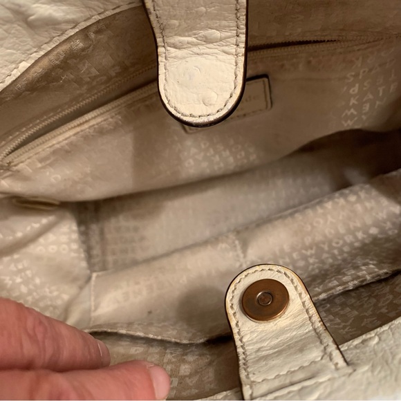 Kate spade faux ostrich but real leather box bag - Picture 2 of 7